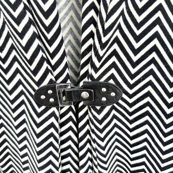 Black And Beige Herring Bone Cardigan With Leather Buckle Made In USA Size XL - Picture 9 of 13